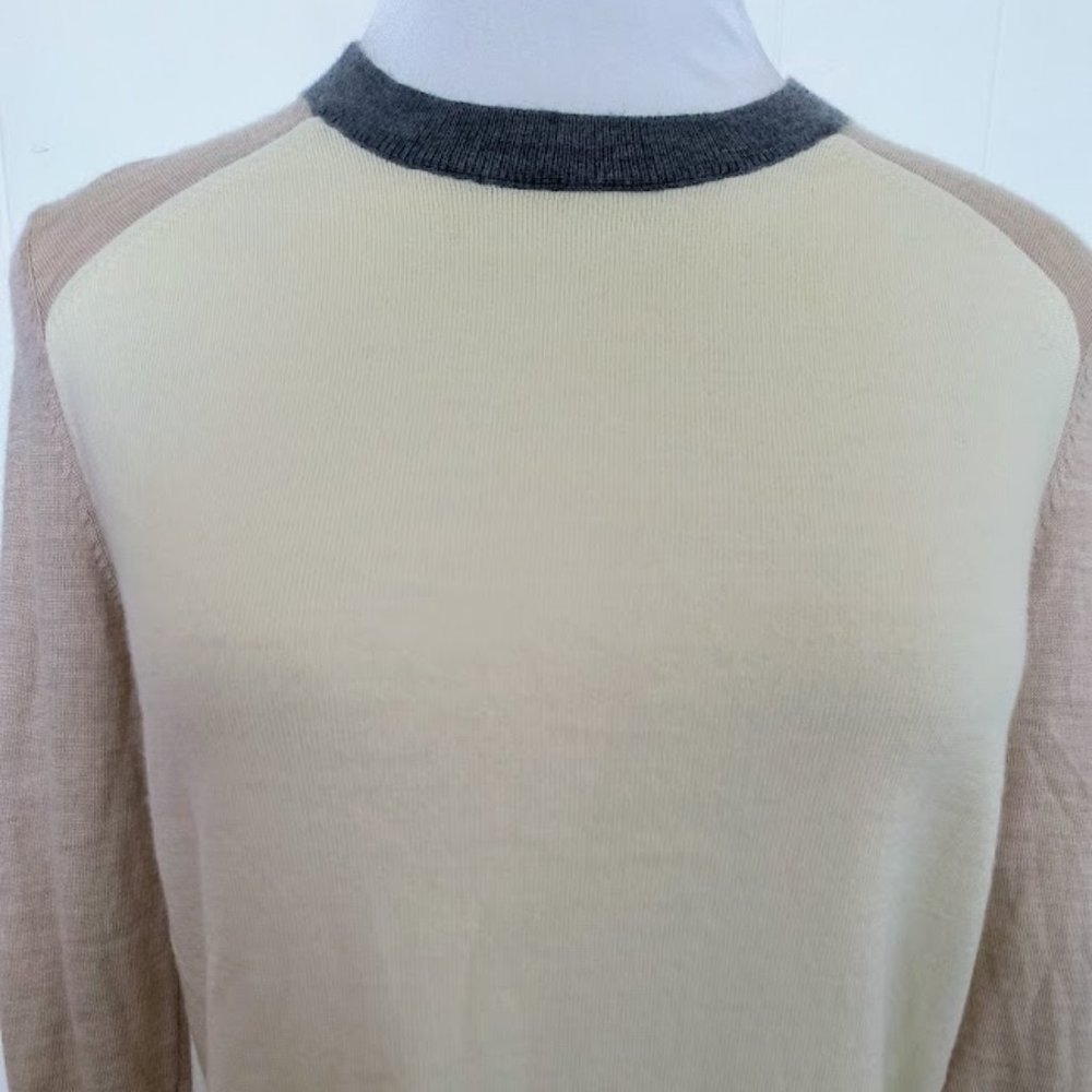 Banana Republic Extra Fine Merino Wool Blend Raglan Sweater - Picture 2 of 6